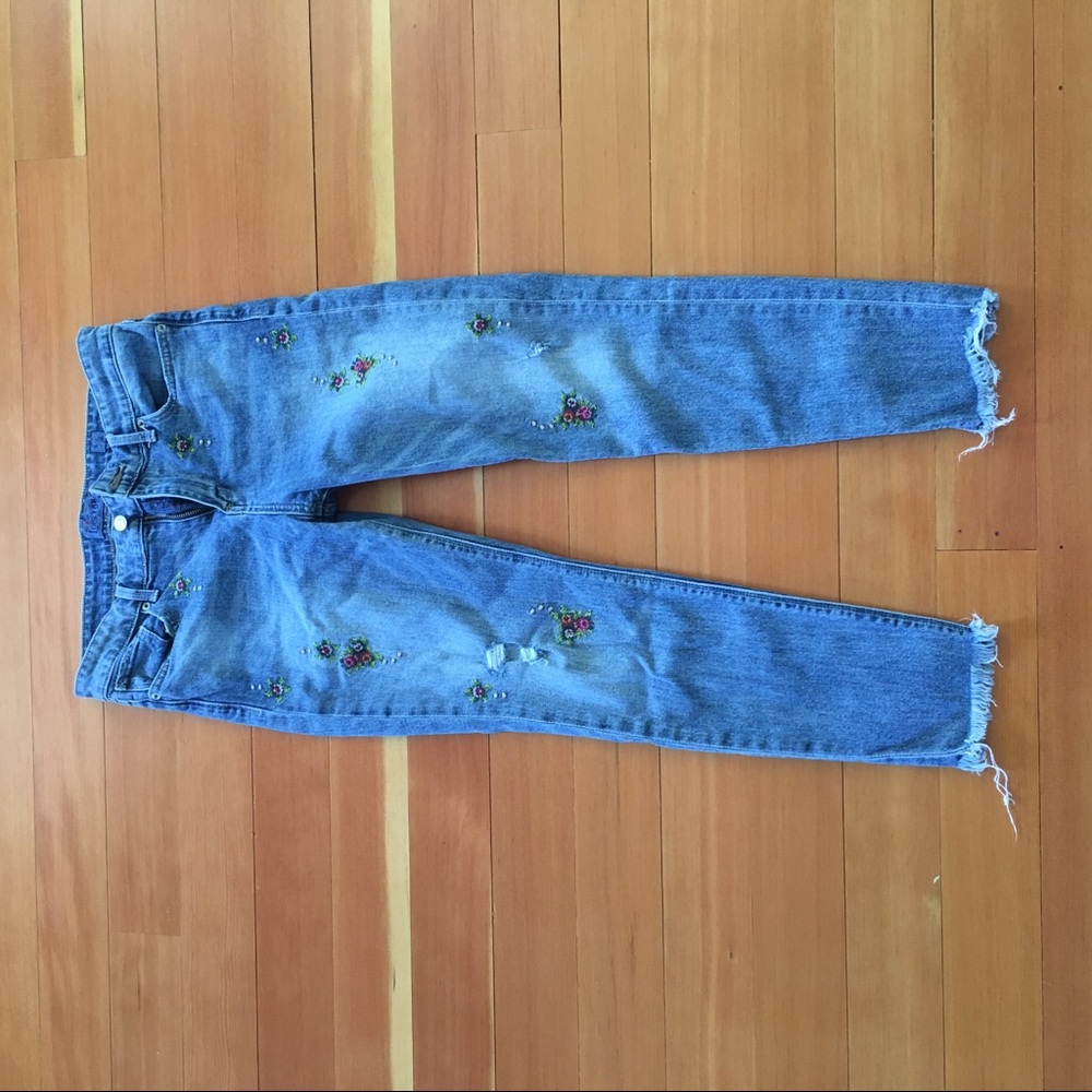 Embroidered Lucky Jeans Ava Crop